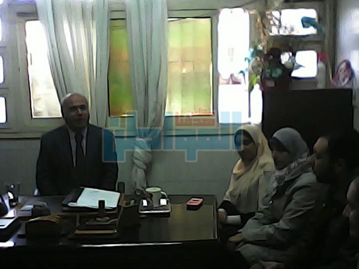 بالصور.. وكيل وزارة الصحة ببني سويف يعقد اجتماع طارئ بإدارة الصيدلة