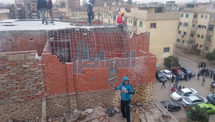 بالصور.. حملة لإزالة العقارات المخالفة بالسيدة زينب