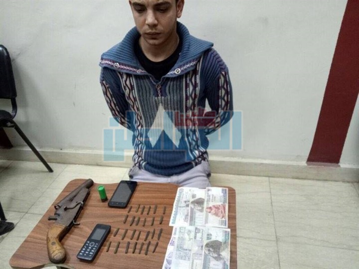 بالصور.. ضبط أسلحة نارية بحوزة 10 عاطلين بالغربية