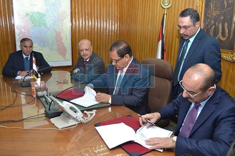 بالصور.. محافظ الغربية يوقع بروتوكول تمويل الوحدات السكنية لمحدودي الدخل