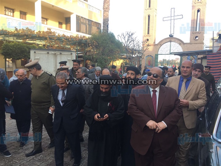 بالفيديو.. محافظ الدقهلية يزور دير دميانة لليوم الثاني بعد الحريق 