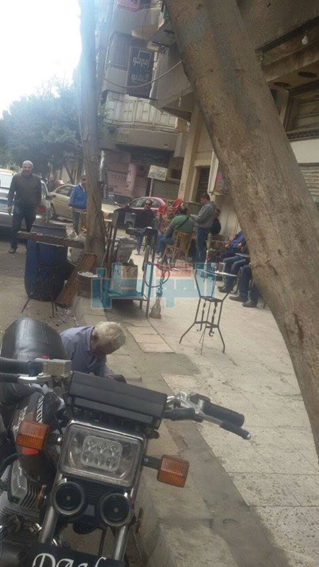 بالصور.. حملة مكبرة لإزالة الإشغالات بحي الساحل