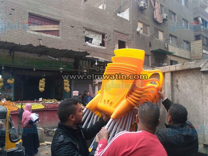 بالصور.. حملة لإزالة الإشغالات والتجريد بحي شمال الجيزة
