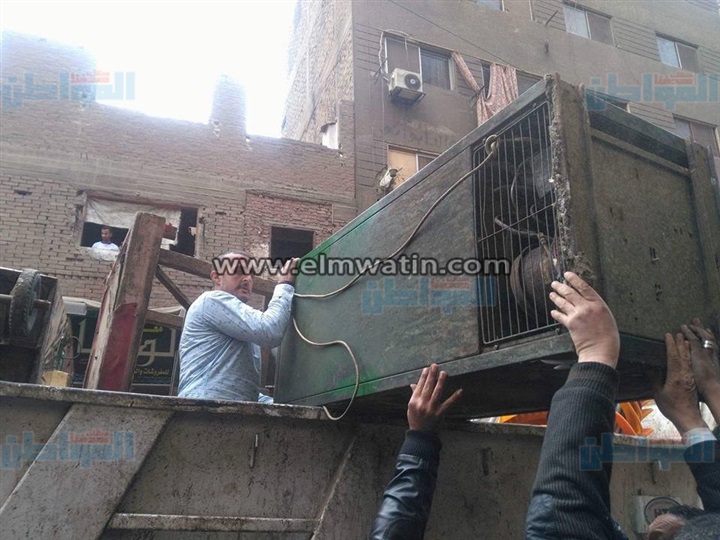 بالصور.. حملة لإزالة الإشغالات والتجريد بحي شمال الجيزة