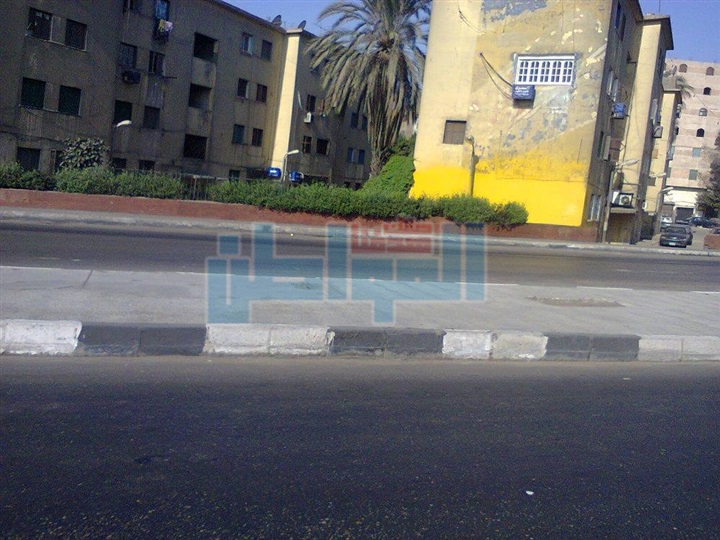 بالصور.. حملة مكبرة لإزالة الإشغالات بحي الساحل