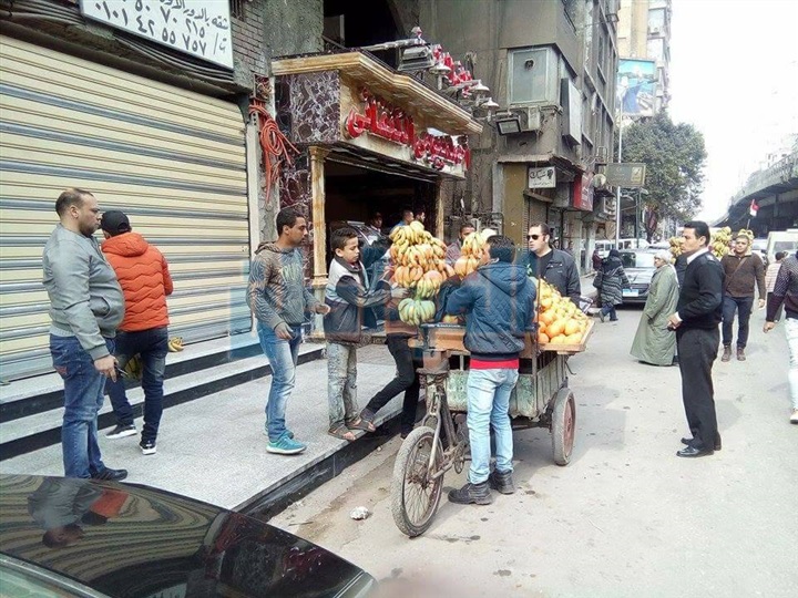 بالصور.. حملة إشغالات لغلق الكافيهات والمحلات الغير مرخصة بفيصل 