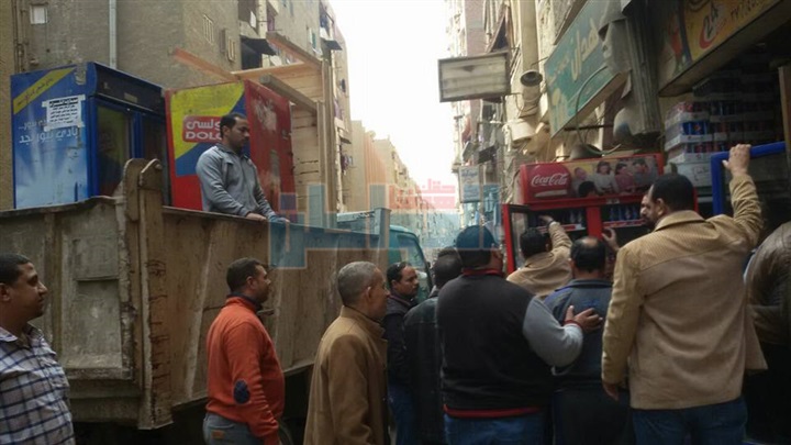 بالصور.. حملة إشغالات لغلق الكافيهات والمحلات الغير مرخصة بفيصل 