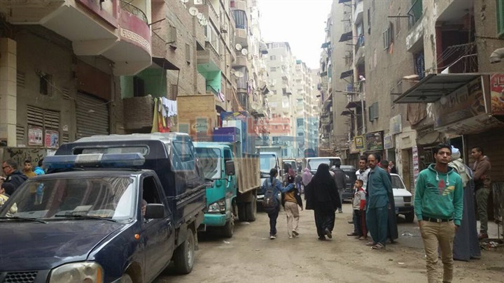 بالصور.. حملة إشغالات لغلق الكافيهات والمحلات الغير مرخصة بفيصل 