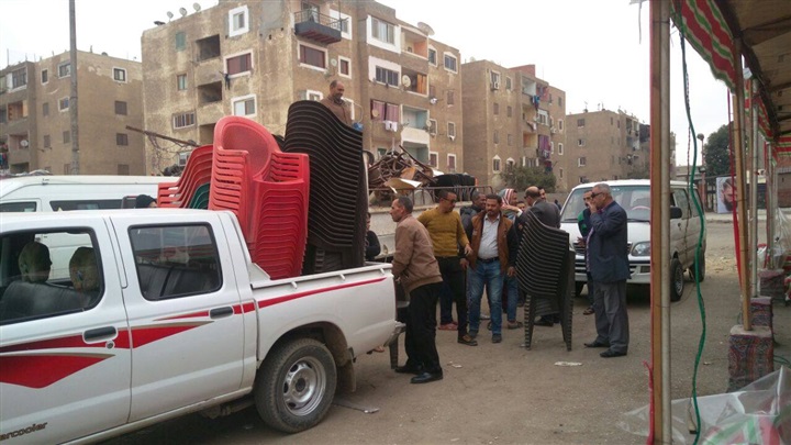 بالصور.. رئيس حي السلام أول يشن حملة إشغالات مكبرة على شوارع المدينة