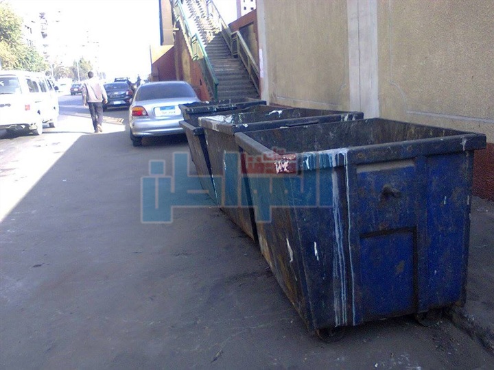 بالصور.. حملة مكبرة لإزالة الإشغالات بحي الساحل