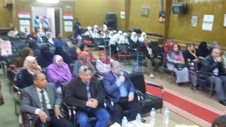 بالصور.. إدارة تعليم الخارجة تنظم مسابقة البرلمان والإذاعة المدرسية