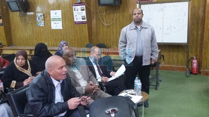 بالصور.. إدارة تعليم الخارجة تنظم مسابقة البرلمان والإذاعة المدرسية