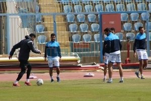 بالصور.."عدنان" يقود تدريب "مستبعدي الإسماعيلي" من مباراة الأهلي