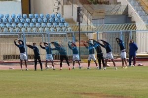 بالصور.."عدنان" يقود تدريب "مستبعدي الإسماعيلي" من مباراة الأهلي