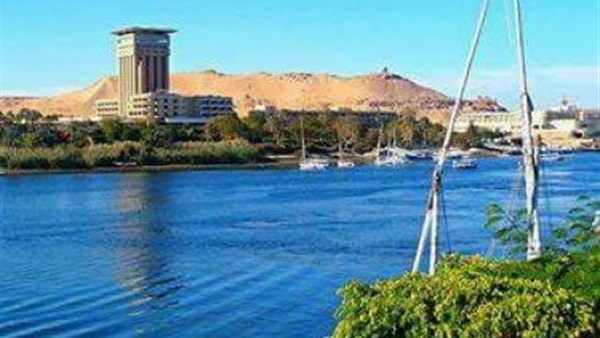 انخفاض وافدات السياحة
