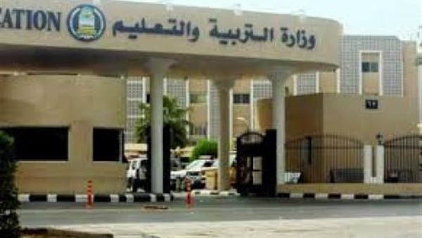 نادي المعلمين يدعم