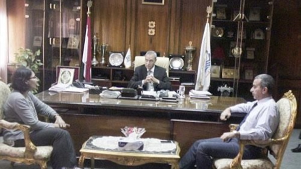 عقد اجتماعات مع وفد