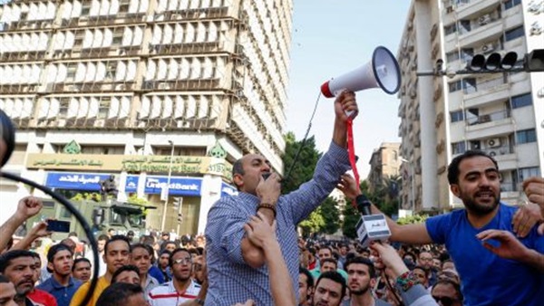 حبس 3 إخوانيين تظاهروا