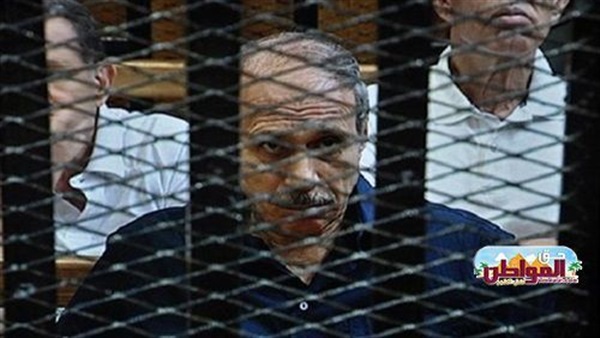 فحص أوراق قضية محاكمة