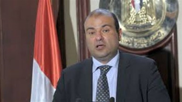 وزير التموين يفتتح