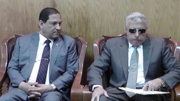 محافظ الغربية يحضر
