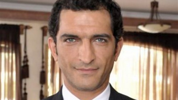 عمرو واكد ينفى اعتداء