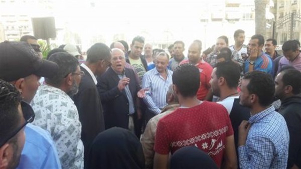 بالصور ..محافظ بورسعيد