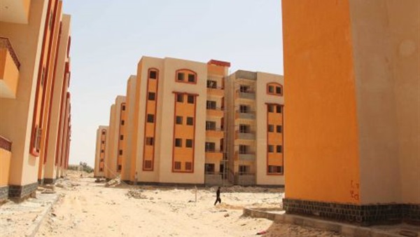 زحام شديد على مكاتب