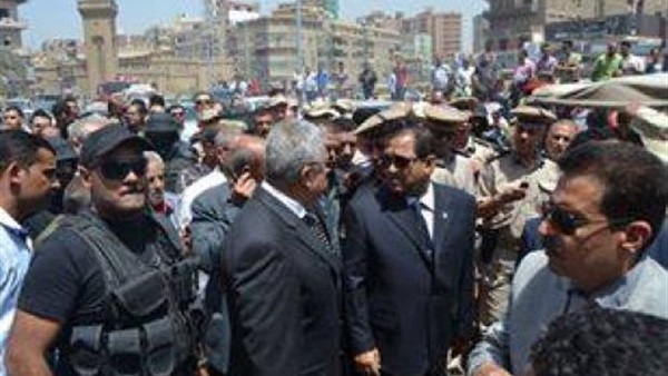 محافظ الغربية ومدير