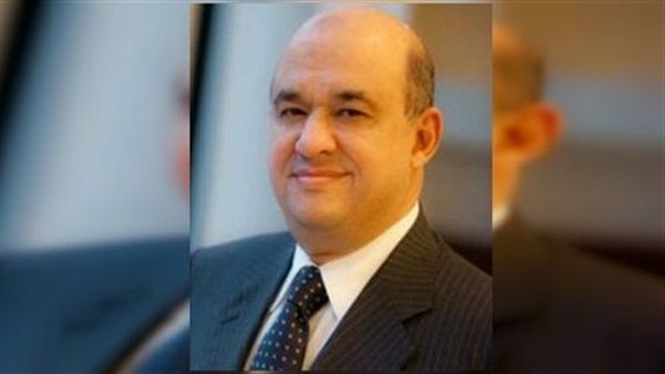 مؤتمر صحفي بدبي لوزير