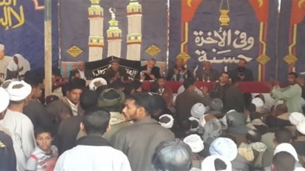 محافظ قنا والقيادات