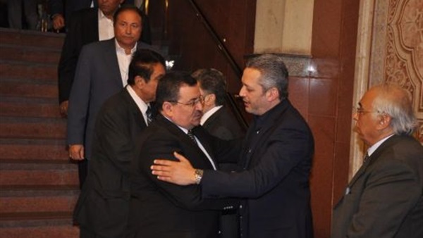 بالصور..انتهاء عزاء
