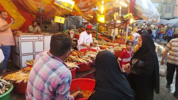 إقبال متوسط على شراء