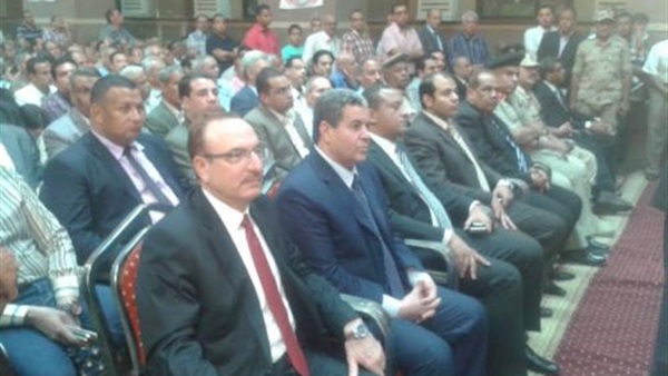 محافظ بني سويف يشهد