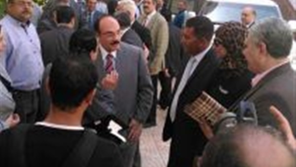 بالصور ..محافظ القليوبية