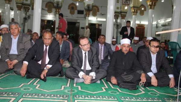 محافظ بني سويف يشهد