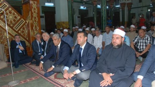 محافظ اسيوط ومدير
