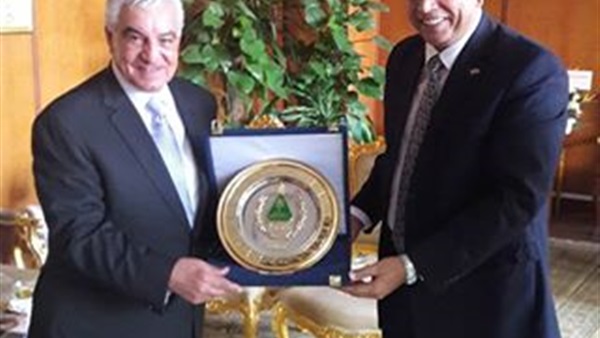 الدكتور زاهى حواس