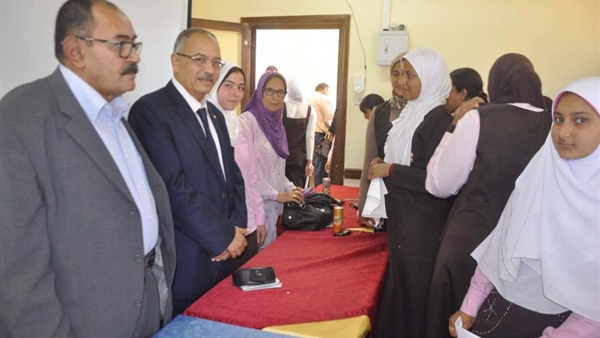 جامعة القناة تواصل