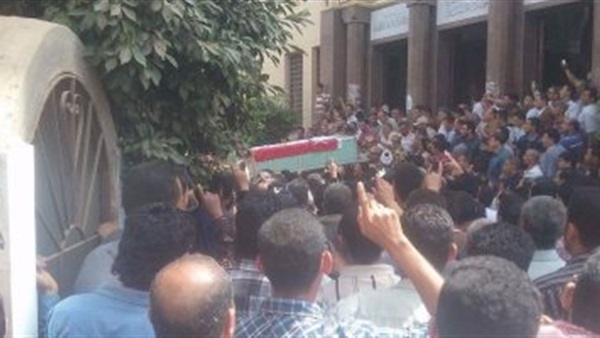 جنازة أحد الشهداء