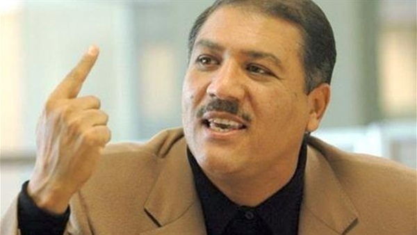 الدكتور عفت السادات،