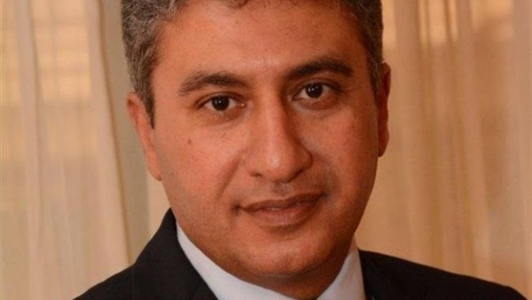 وزير الطيران شريف