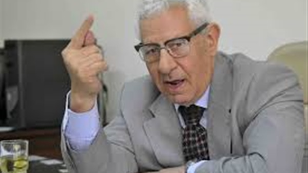 مكرم محمد أحمد