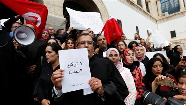 آلاف المحامين التونسيين