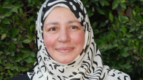 الفنانة القديرة عبلة