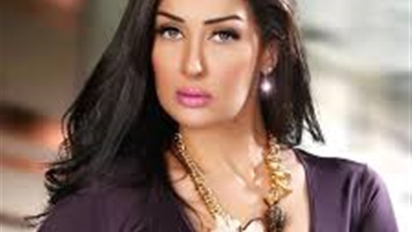 الفنانة غاده عبد