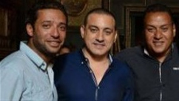 الفنان والمطرب الشاب
