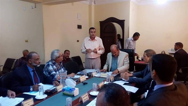  رئيس مياه القناة