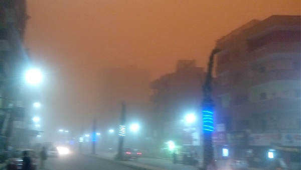 عاصفة ترابية بني