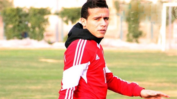 مصطفي فتحي لاعب الفريق